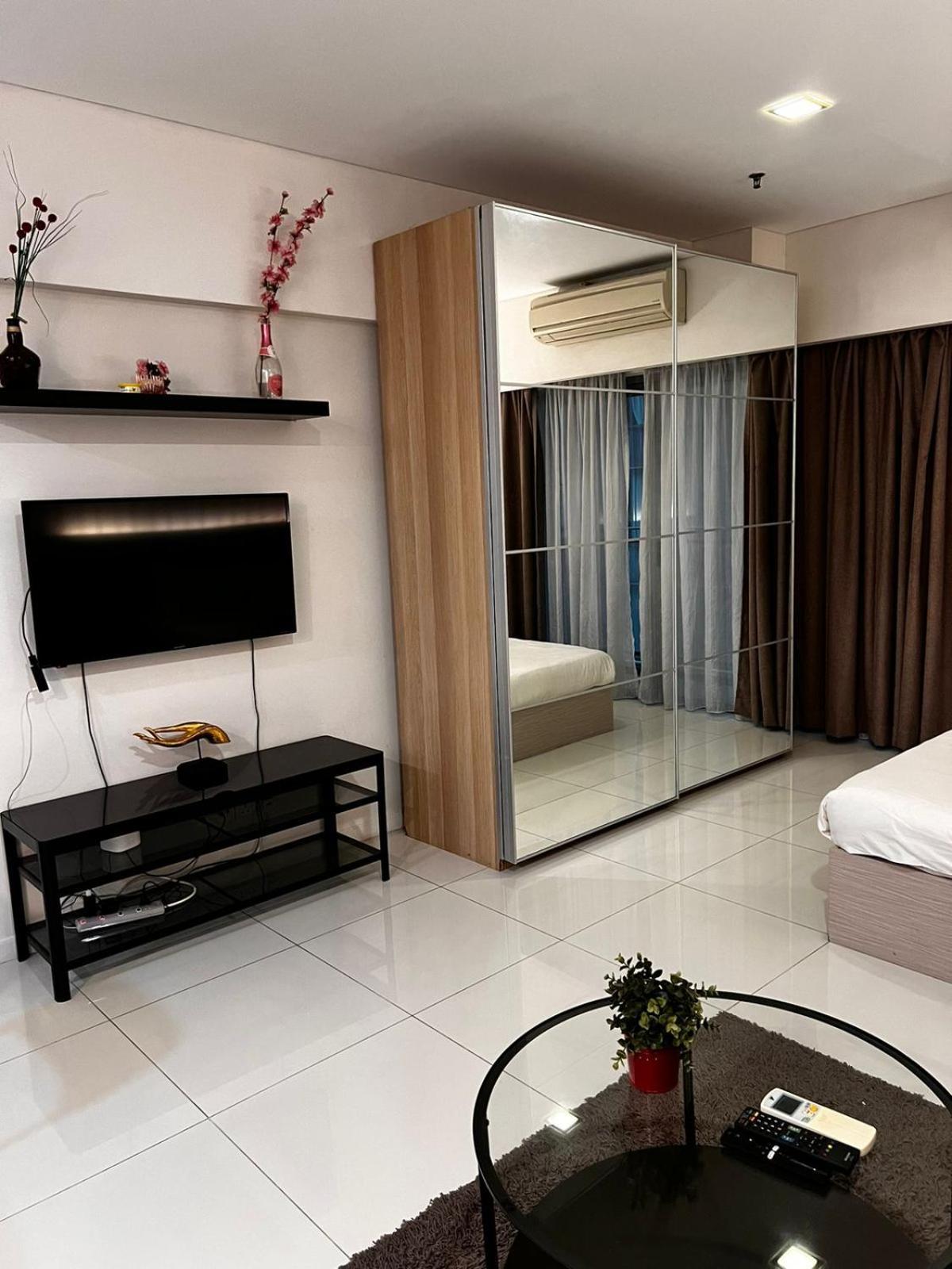 Summer Suites Klcc By Homestay Kuala Lumpur Kültér fotó
